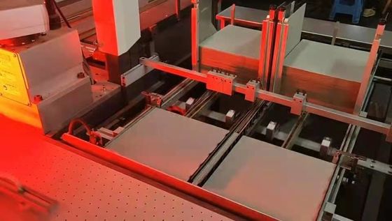 Máy định vị bìa sách để làm bìa sách và dán giấy hộp cứng