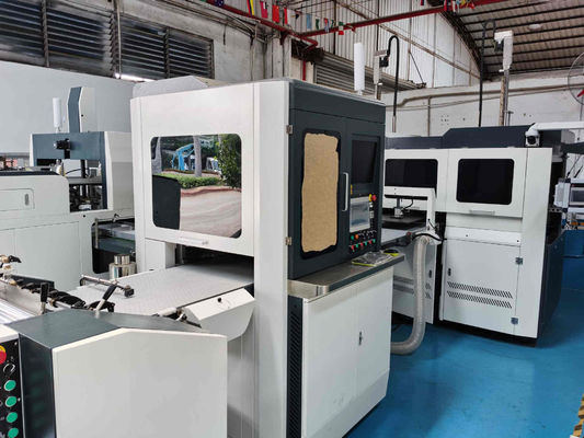 Máy sản xuất hộp nước hoa điện thoại di động với hệ thống gói hộp kép