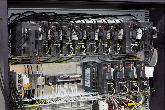 Máy đóng gói hộp trang sức tự động với tốc độ 20 chiếc mỗi phút cho hộp đồng hồ bìa cứng