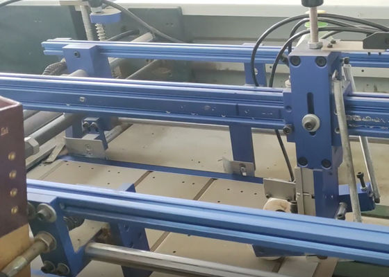 Máy làm vỏ hộp tự động bốn mặt Loại sách Hộp rượu Máy làm bìa cứng