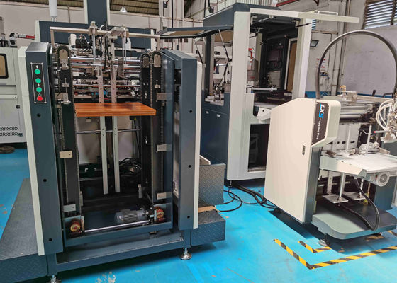 Máy làm hộp đóng gói rượu cứng nhắc thông minh 40 chiếc / phút Tốc độ cao