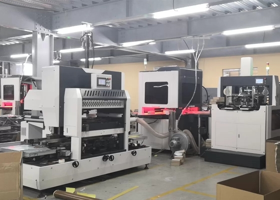 Động cơ Servo cho ăn Máy tạo hình hộp hoàn toàn tự động 35 chiếc / phút